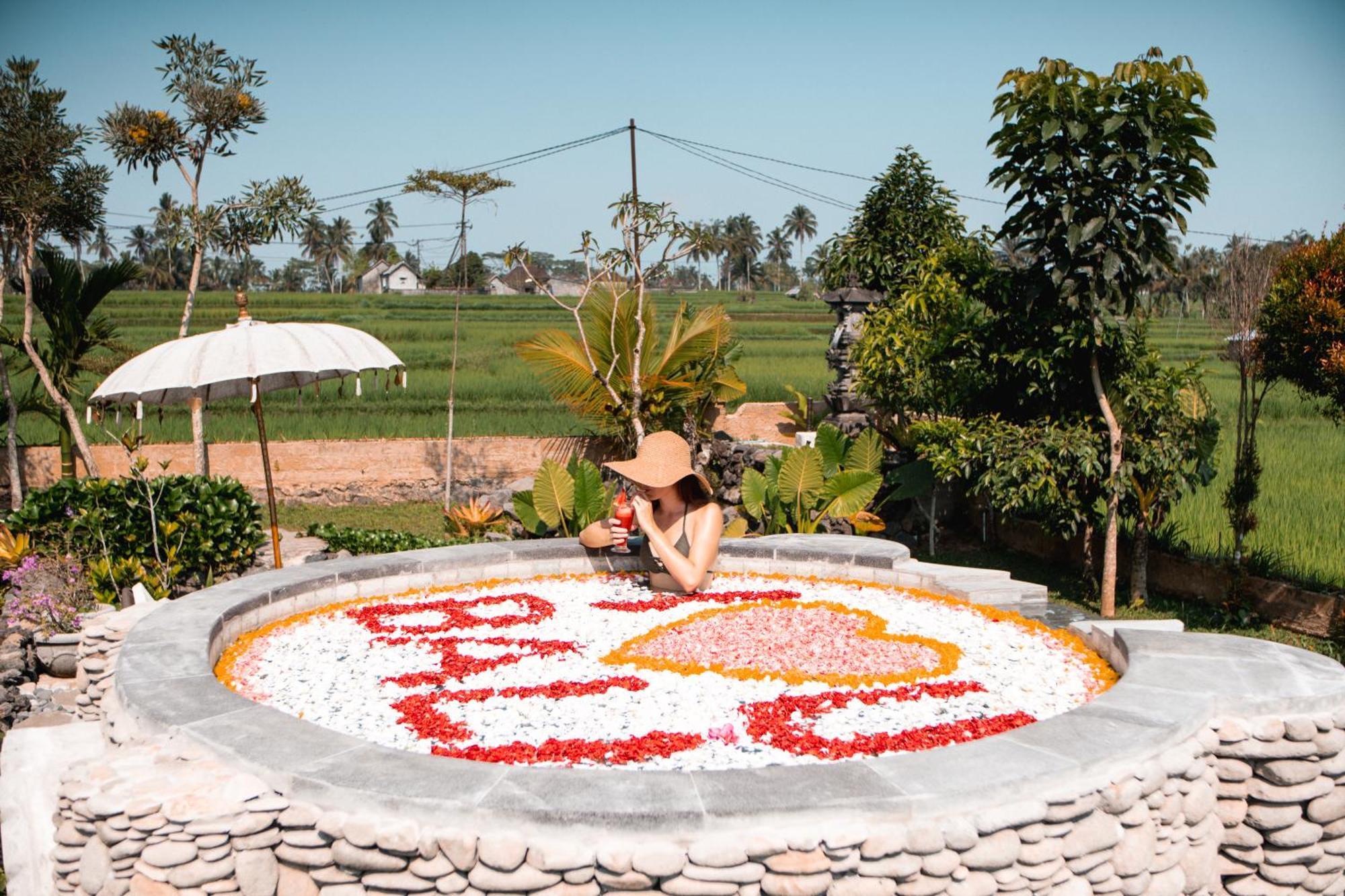 The Nenggala Suite เตกากาลัง ภายนอก รูปภาพ