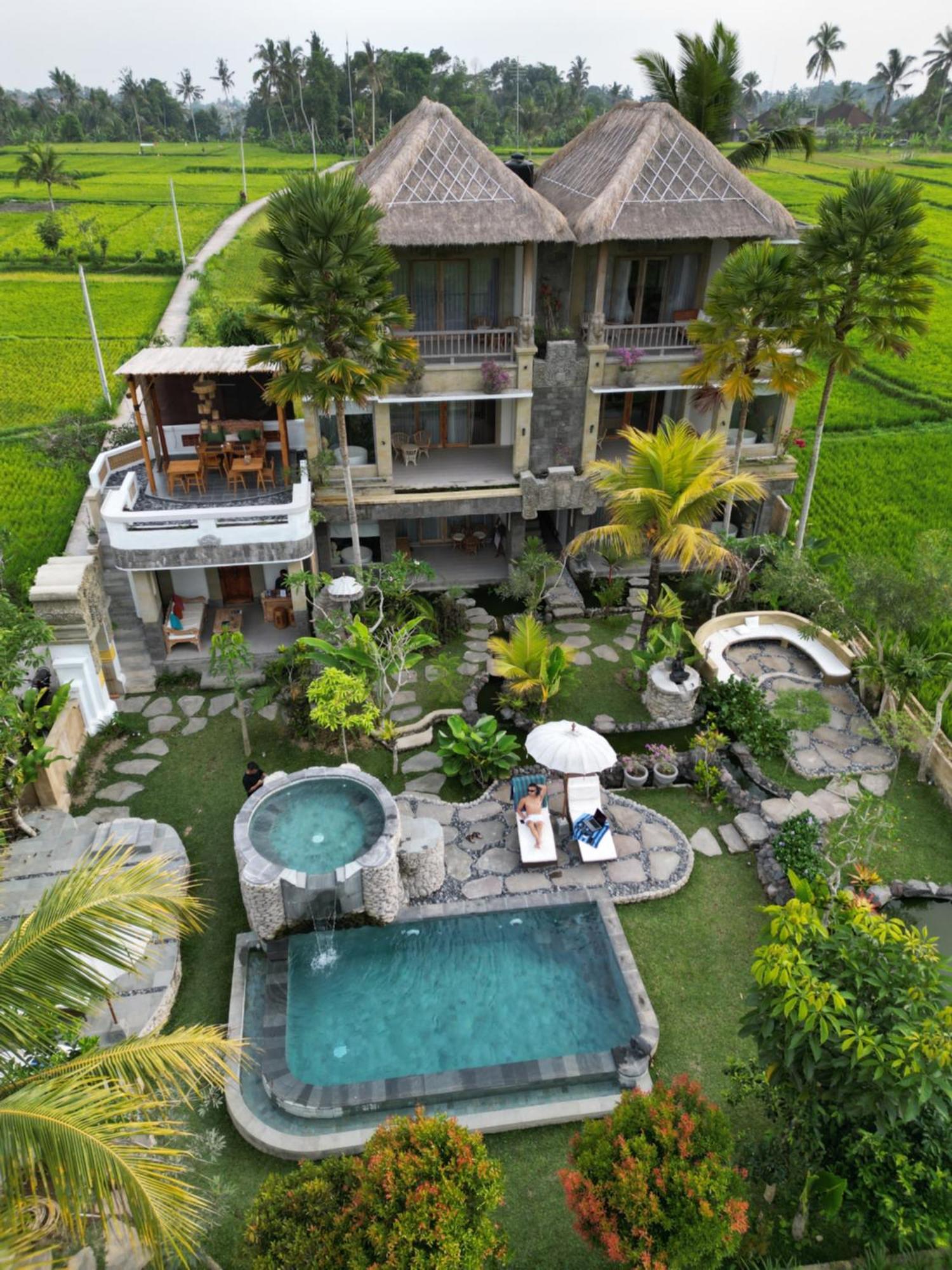 The Nenggala Suite เตกากาลัง ภายนอก รูปภาพ